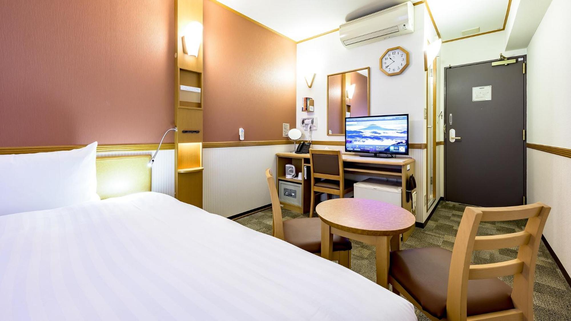 Toyoko Inn Takasaki Eki Nishi Guchi No 2 Pokój zdjęcie